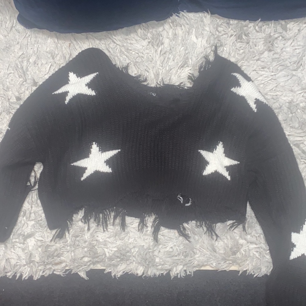 Long sleeve star crop top